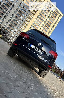 Внедорожник / Кроссовер Volkswagen Touareg 2013 в Одессе