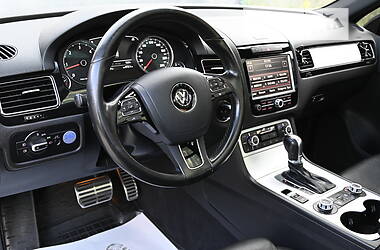 Внедорожник / Кроссовер Volkswagen Touareg 2011 в Бердичеве