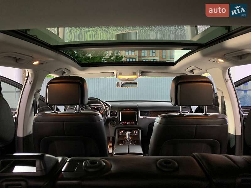 Внедорожник / Кроссовер Volkswagen Touareg 2011 в Львове фото 12 Внедорожник / Кроссовер Volkswagen Touareg 2011 в Львове