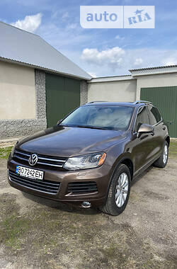 Внедорожник / Кроссовер Volkswagen Touareg 2011 в Бродах