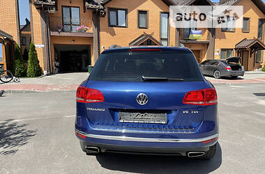 Внедорожник / Кроссовер Volkswagen Touareg 2014 в Киеве