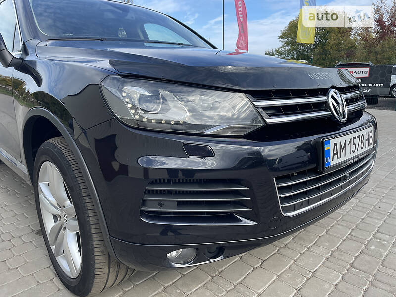 Внедорожник / Кроссовер Volkswagen Touareg 2010 в Бердичеве