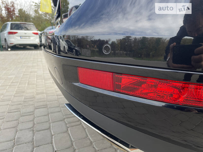 Внедорожник / Кроссовер Volkswagen Touareg 2010 в Бердичеве