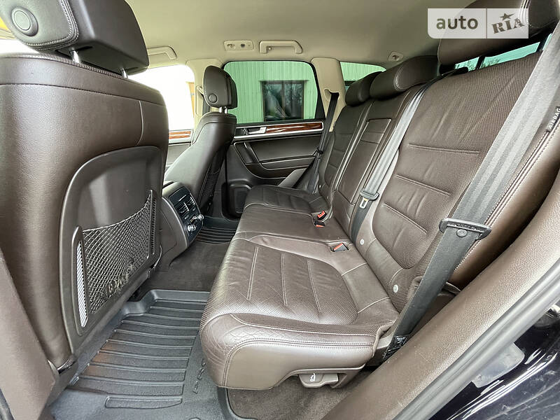 Внедорожник / Кроссовер Volkswagen Touareg 2010 в Бердичеве