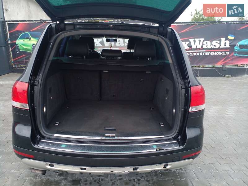 Внедорожник / Кроссовер Volkswagen Touareg 2004 в Теребовле