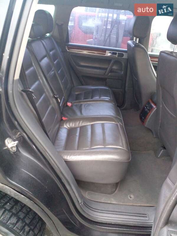 Внедорожник / Кроссовер Volkswagen Touareg 2004 в Теребовле