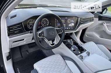 Внедорожник / Кроссовер Volkswagen Touareg 2020 в 