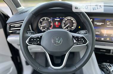 Внедорожник / Кроссовер Volkswagen Touareg 2020 в 