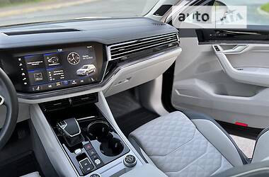 Внедорожник / Кроссовер Volkswagen Touareg 2020 в 