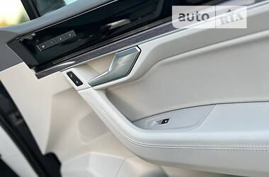 Внедорожник / Кроссовер Volkswagen Touareg 2020 в 