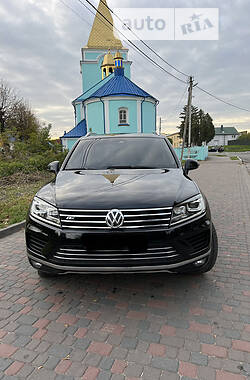 Внедорожник / Кроссовер Volkswagen Touareg 2014 в Любомле