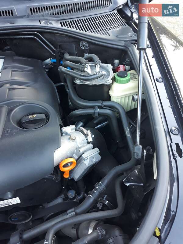 Позашляховик / Кросовер Volkswagen Touareg 2005 в Львові