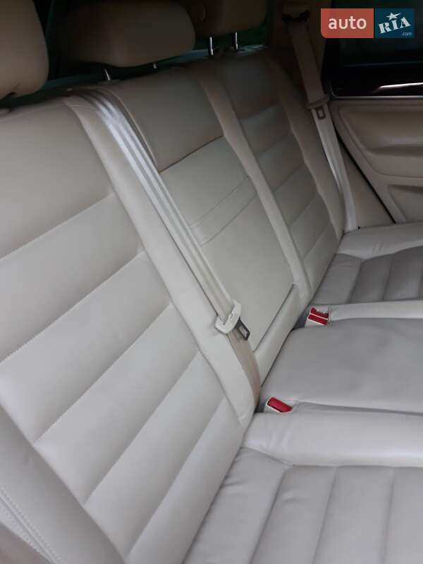 Позашляховик / Кросовер Volkswagen Touareg 2005 в Львові