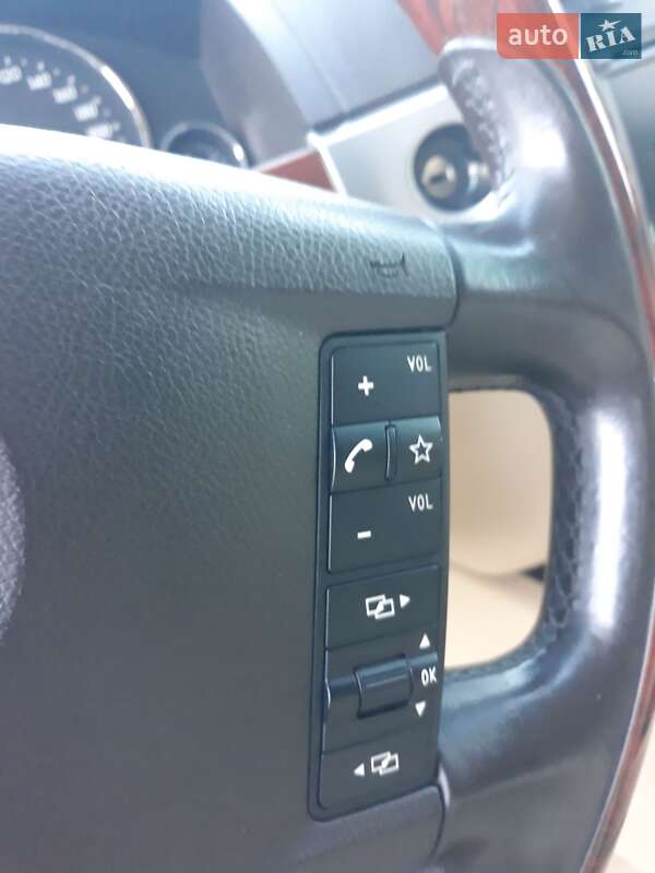 Позашляховик / Кросовер Volkswagen Touareg 2005 в Львові