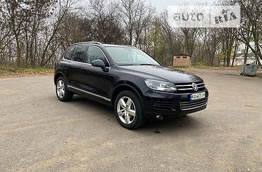 Внедорожник / Кроссовер Volkswagen Touareg 2012 в Полтаве