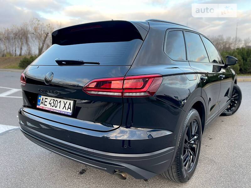 Внедорожник / Кроссовер Volkswagen Touareg 2021 в Киеве