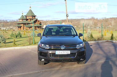 Позашляховик / Кросовер Volkswagen Touareg 2012 в Прилуках