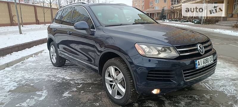 Внедорожник / Кроссовер Volkswagen Touareg 2010 в Киеве