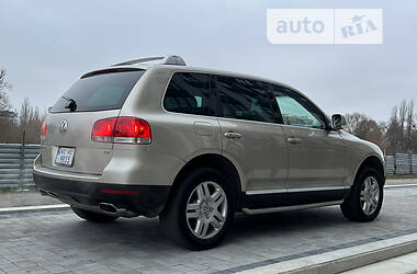 Внедорожник / Кроссовер Volkswagen Touareg 2004 в Луцке