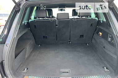 Внедорожник / Кроссовер Volkswagen Touareg 2010 в 