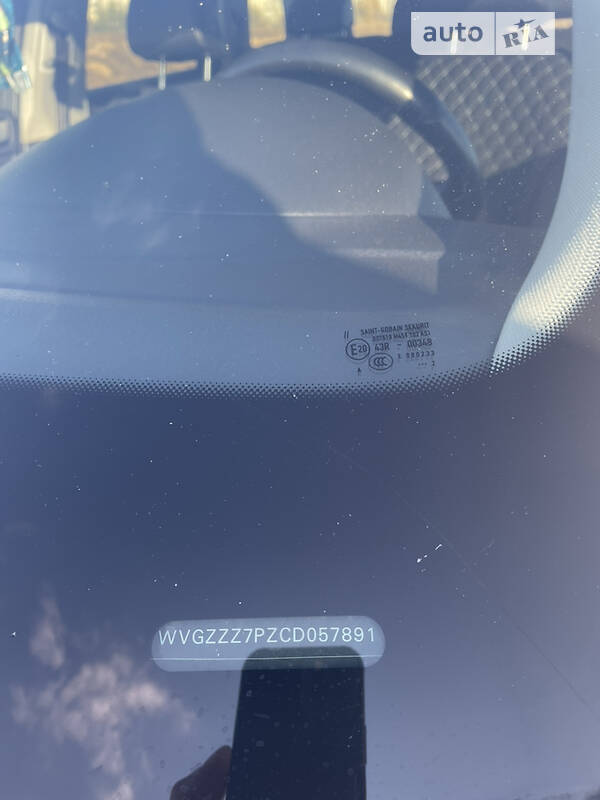 Позашляховик / Кросовер Volkswagen Touareg 2012 в Черкасах