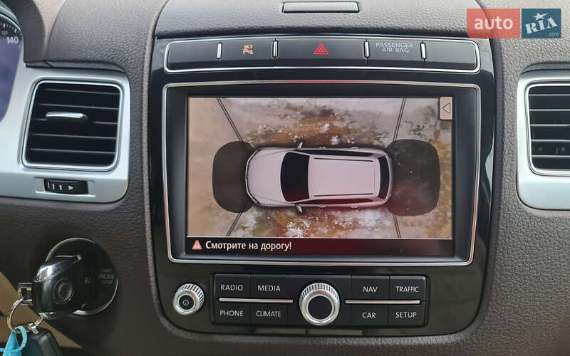 Внедорожник / Кроссовер Volkswagen Touareg 2015 в Львове