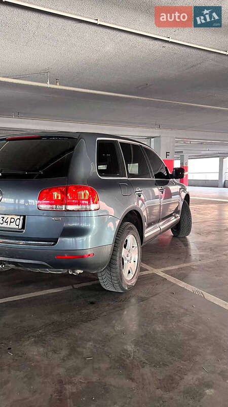 Позашляховик / Кросовер Volkswagen Touareg 2005 в Львові