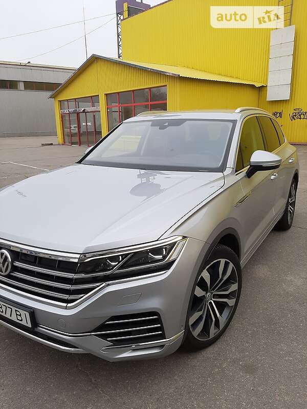 Позашляховик / Кросовер Volkswagen Touareg 2018 в Кропивницькому