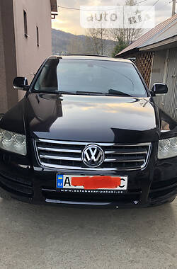 Внедорожник / Кроссовер Volkswagen Touareg 2004 в Тячеве