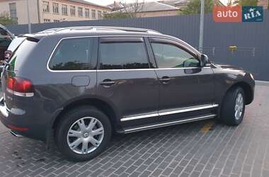 Внедорожник / Кроссовер Volkswagen Touareg 2010 в Хусте