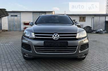 Позашляховик / Кросовер Volkswagen Touareg 2013 в Запоріжжі