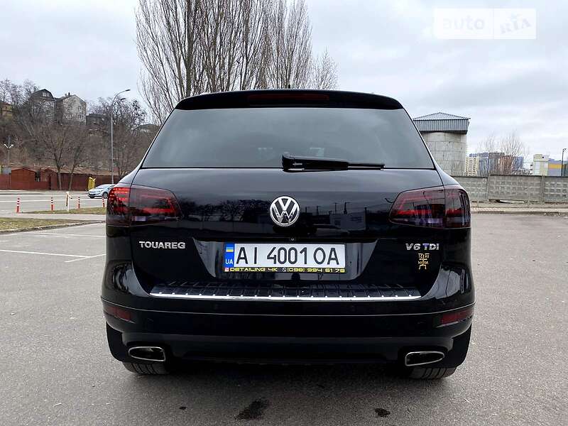 Позашляховик / Кросовер Volkswagen Touareg 2014 в Києві