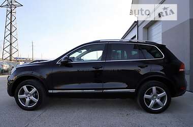 Внедорожник / Кроссовер Volkswagen Touareg 2011 в Стрые