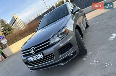 Внедорожник / Кроссовер Volkswagen Touareg 2013 в 
