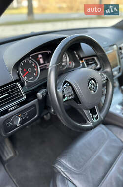 Внедорожник / Кроссовер Volkswagen Touareg 2013 в 