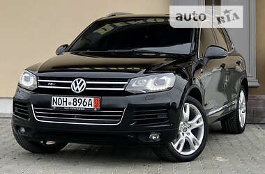 Внедорожник / Кроссовер Volkswagen Touareg 2011 в 