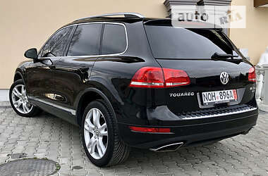 Внедорожник / Кроссовер Volkswagen Touareg 2011 в 