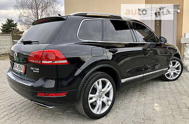 Внедорожник / Кроссовер Volkswagen Touareg 2011 в 