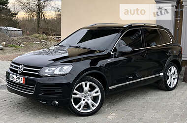 Внедорожник / Кроссовер Volkswagen Touareg 2011 в 