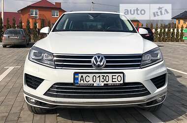 Позашляховик / Кросовер Volkswagen Touareg 2016 в Луцьку