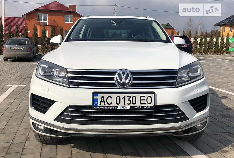 Позашляховик / Кросовер Volkswagen Touareg 2016 в Луцьку