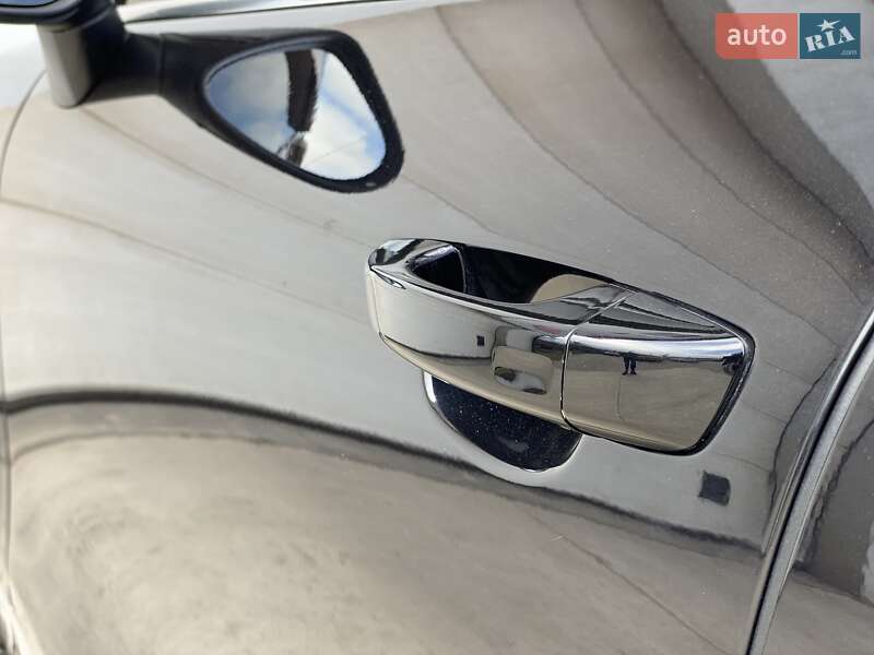 Внедорожник / Кроссовер Volkswagen Touareg 2016 в Сарнах