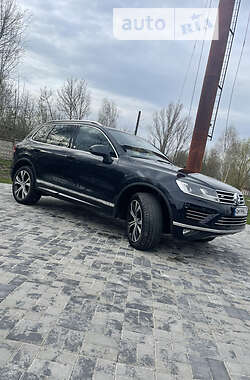 Позашляховик / Кросовер Volkswagen Touareg 2015 в  фото 28 Позашляховик / Кросовер Volkswagen Touareg 2015 в