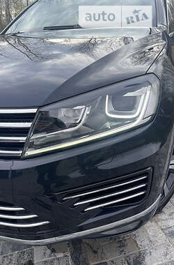 Позашляховик / Кросовер Volkswagen Touareg 2015 в  фото 40 Позашляховик / Кросовер Volkswagen Touareg 2015 в