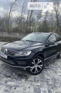 Позашляховик / Кросовер Volkswagen Touareg 2015 в  фото 48 Позашляховик / Кросовер Volkswagen Touareg 2015 в