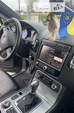 Позашляховик / Кросовер Volkswagen Touareg 2015 в  фото 76 Позашляховик / Кросовер Volkswagen Touareg 2015 в
