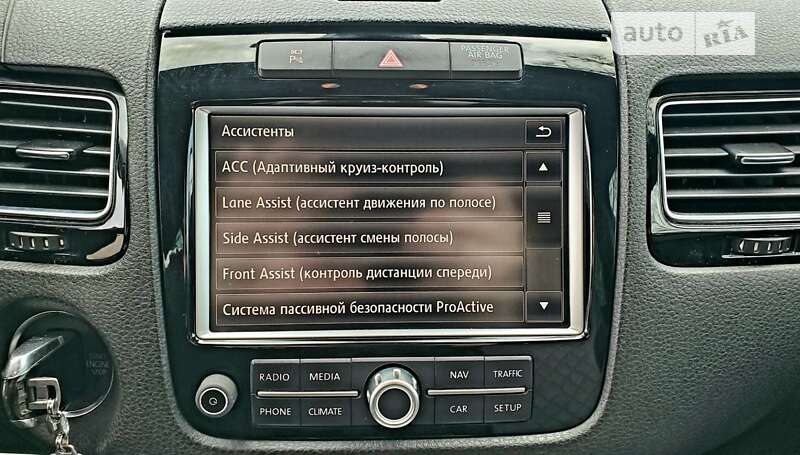 Внедорожник / Кроссовер Volkswagen Touareg 2010 в Запорожье