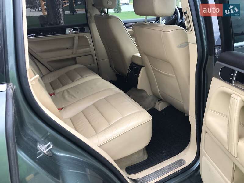 Внедорожник / Кроссовер Volkswagen Touareg 2003 в Александрие