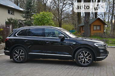 Позашляховик / Кросовер Volkswagen Touareg 2022 в Дрогобичі