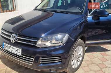 Внедорожник / Кроссовер Volkswagen Touareg 2011 в 